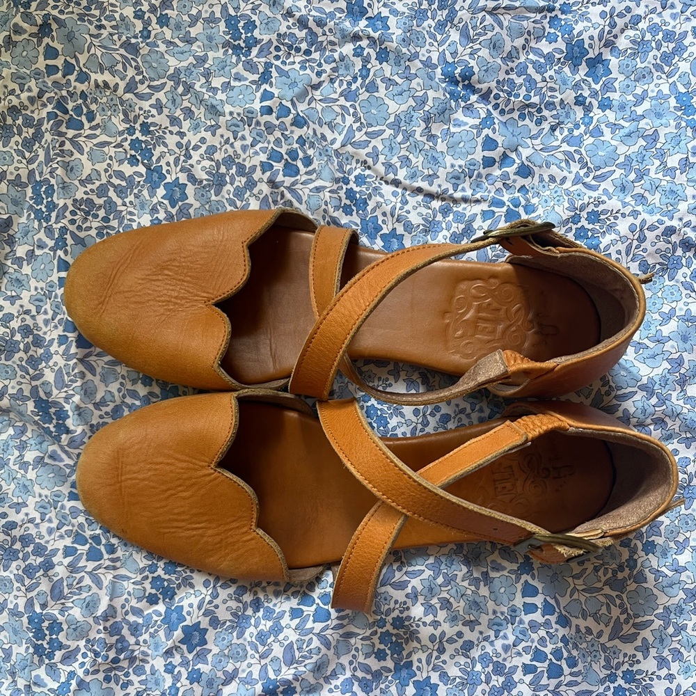 Bali Elf 100% leather Mangrove Flats 7.5 Vintage Tan